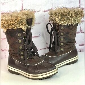 PARIS BLUES Fierce Faux Leather Faux Fur Lined Brown Lace Up Duck Boots Size 8